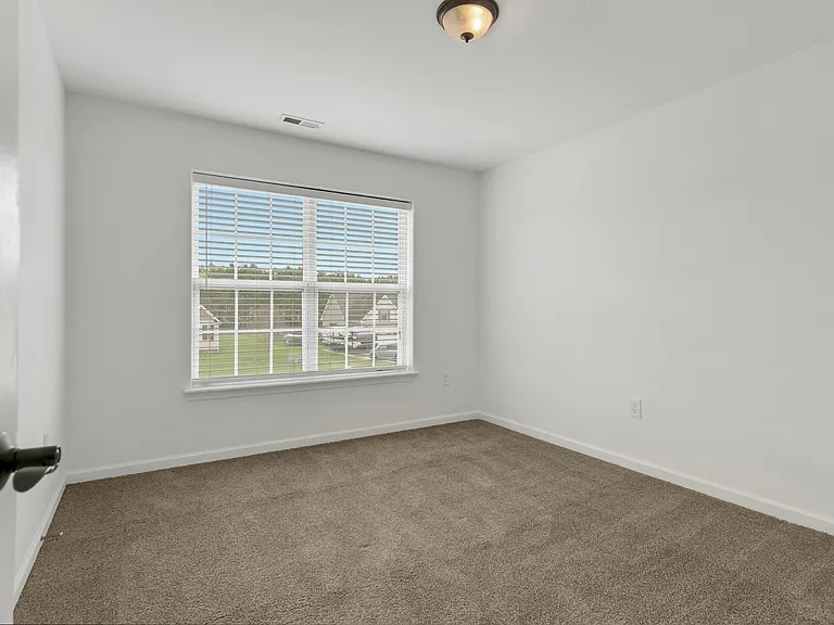 232 Moyock Landing Dr — Photo 12