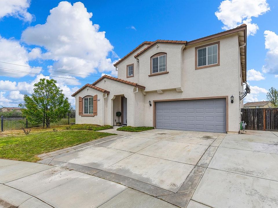 1st image of 411 Flora Ct