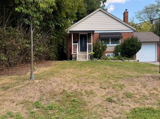 29 Khedive Ave #2, Toronto, ON M6A 2G1
