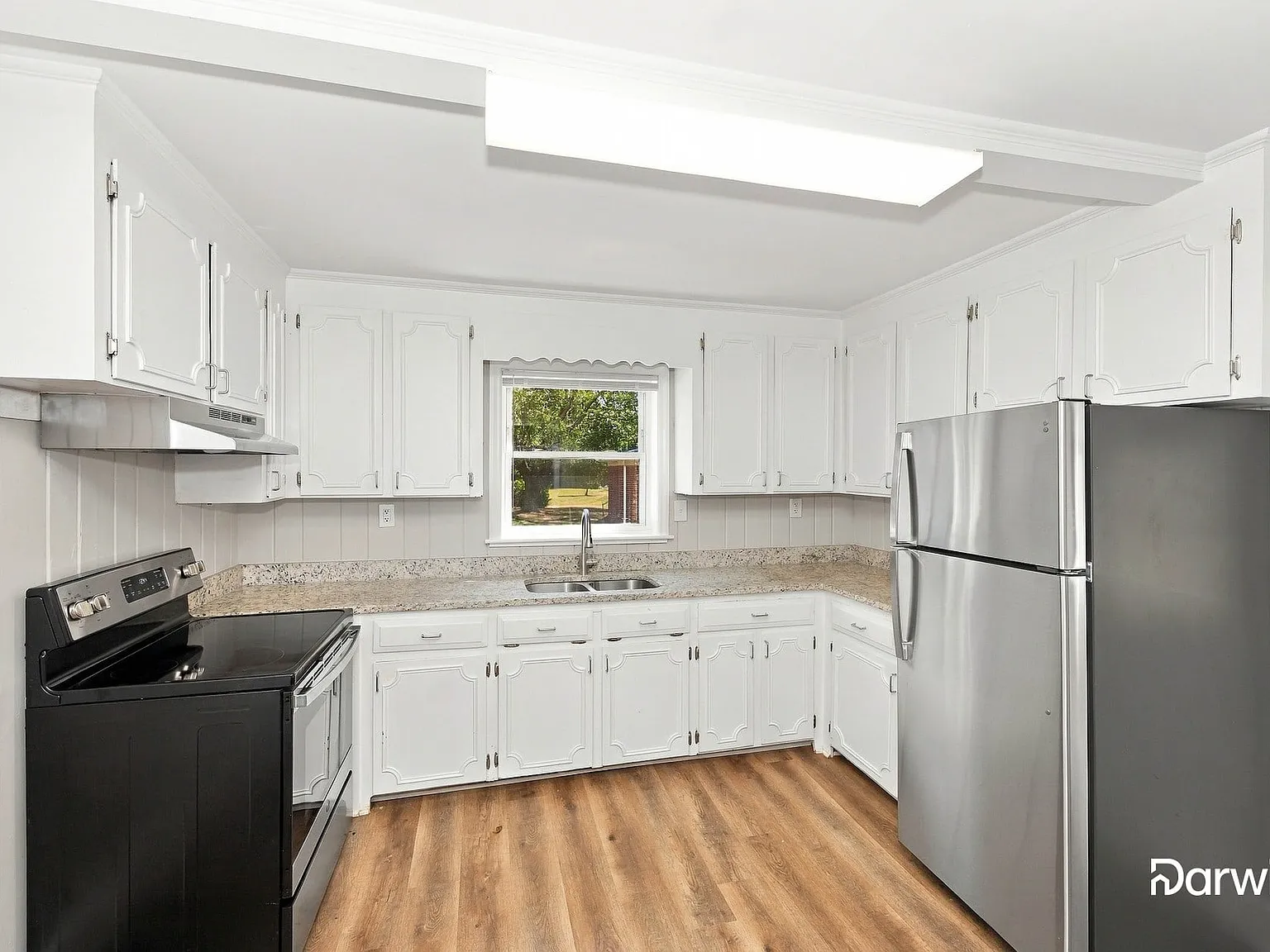 3 bed, 1.5 bath, 1500 sqft, $2,180 — Photo 3