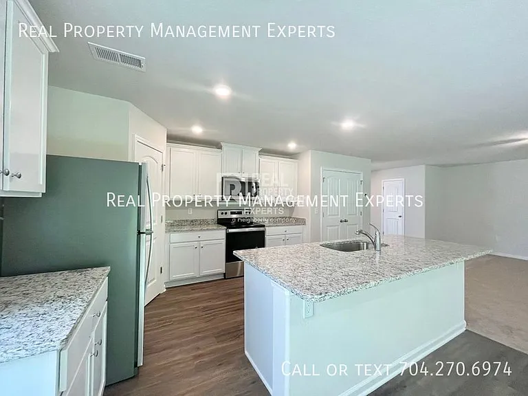 9139 Creedmore Hills Dr — Photo 4