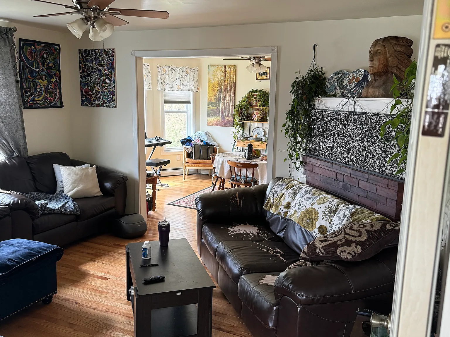 4 bed, 2500 sqft, $3,500 — Photo 3