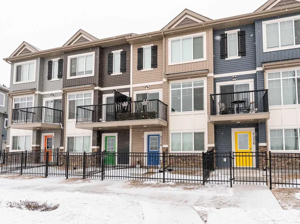 6218 Cartmell Ct SW, Edmonton, AB T6W 5A7