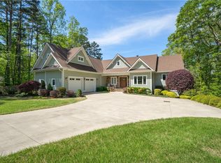 506 Peninsula Rd, West Union, SC 29696