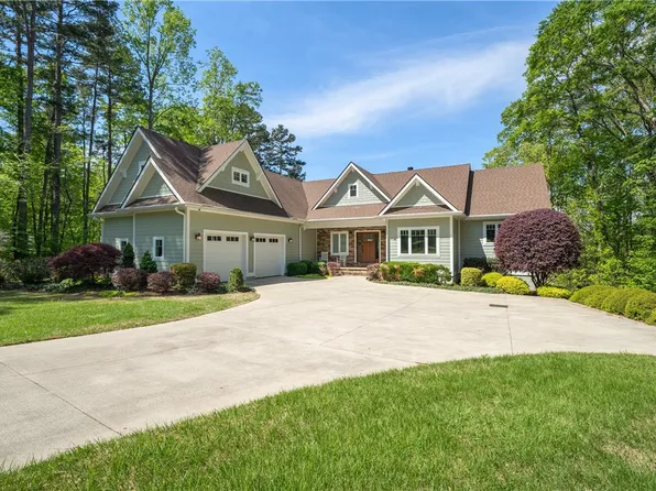 506 Peninsula Rd, West Union, SC 29696