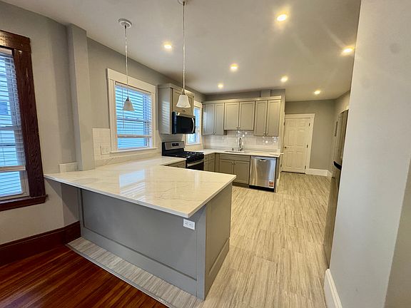 4th image of 67-69 Turner St #1