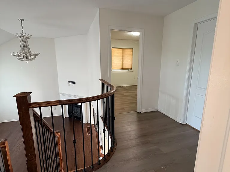 235 Apple Hill Cres — Photo 18
