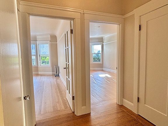 4th image of 3575 Fillmore St #206