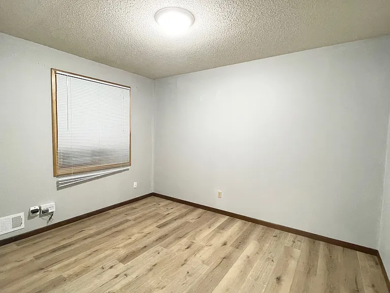 284 W Eagle Lake Dr — Photo 12