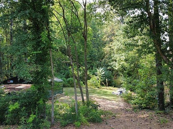 2nd image of 1270 Woods Cir NE #80565