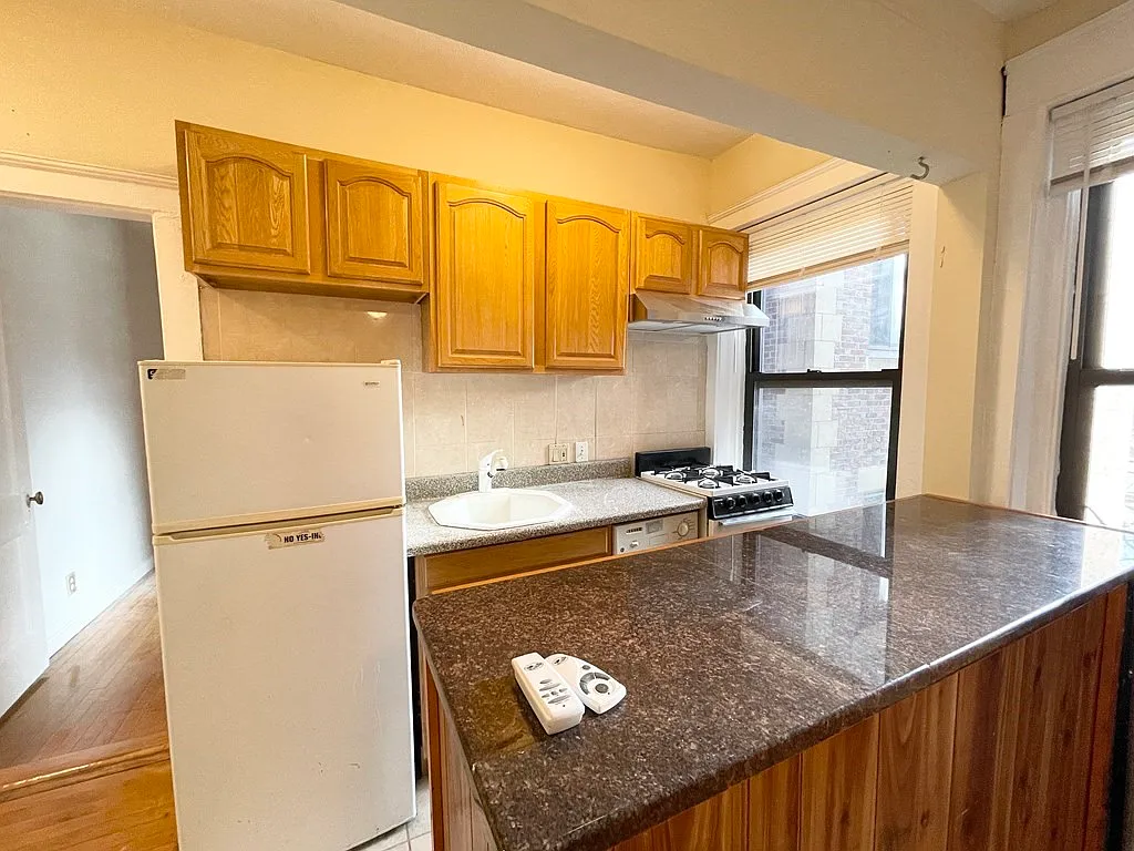 1 bed, 1.0 bath, 427 sqft, $1,995 — Photo 4