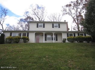 1532 Westwood Dr, Pulaski, VA 24301
