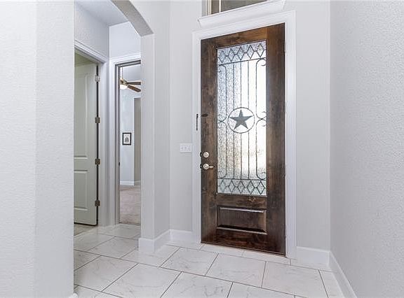 4th image of 13724 Camp Comfort Ln