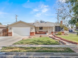 1905 N Burl Dr, Hanford, CA 93230