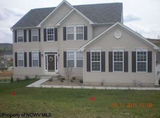 449 Blackberry Ridge Dr, Morgantown, WV 26508