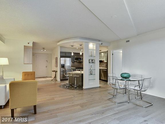 4th image of 4550 N Park Ave APT 803