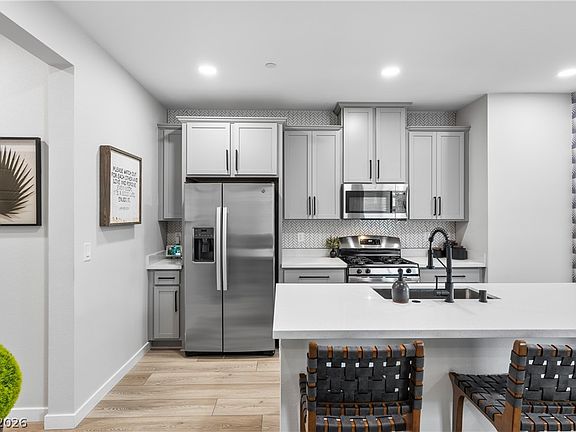 5th image of 9386 Sequoia Ridge Ave