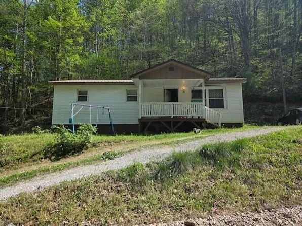 77 Butcher Knife Rd, Topmost, KY 41862