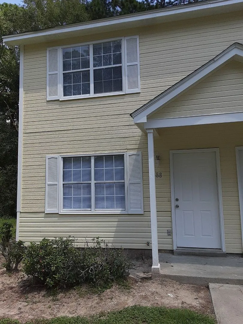 Two Bedroom Townhouse — Photo 1