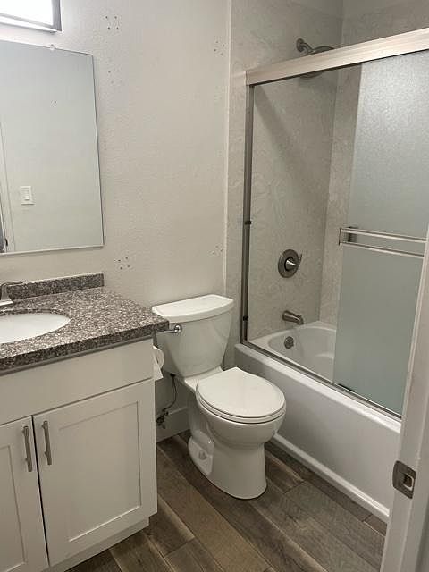 2nd image of 409 Evelyn Ave