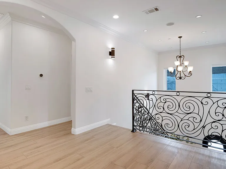 5136 Berryman Ave — Photo 35