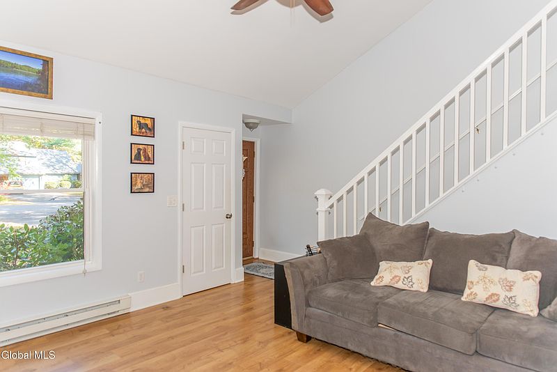 5th image of 183 Arrow Wood Place
