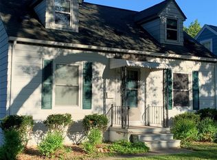 2926 D Ave NE, Cedar Rapids, IA 52402
