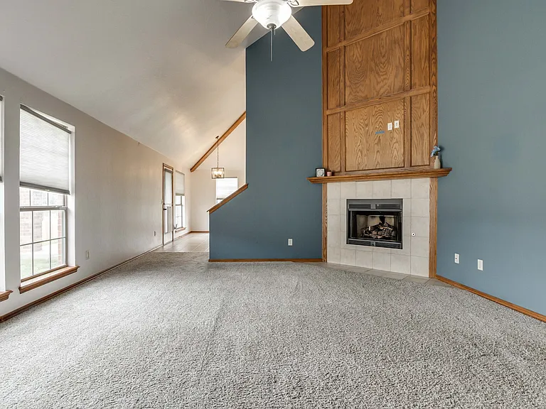 2508 Tyler Ln — Photo 9
