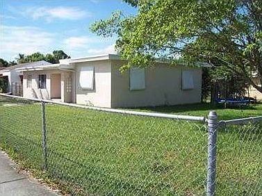 3rd image of 2407 Dewey St