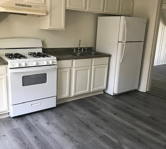 1226 E Michigan Blvd #B — Photo 3