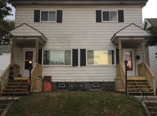 913 Walnut St, Springdale, PA 15144