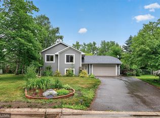 266 Hallam Curv, Mahtomedi, MN 55115
