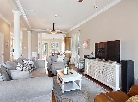 3rd image of 5608 Catina St