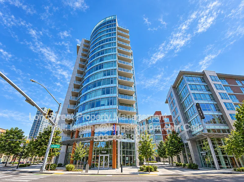 1926 W Burnside St #907