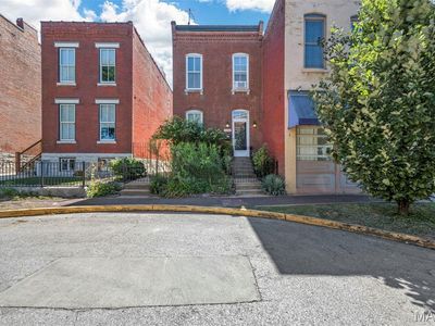 2350 Hickory St, Saint Louis, MO, 63104