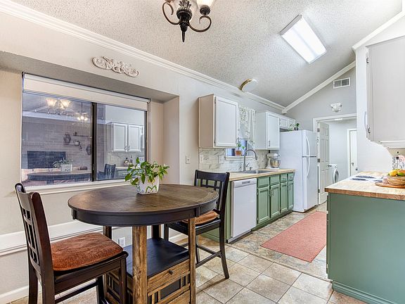 5th image of 2817 Country Creek Ln
