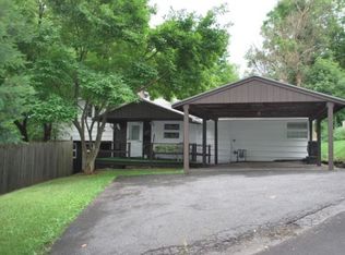 105 Vinegar Hl, Ithaca, NY 14850