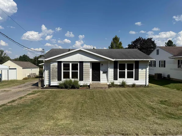 404 Lewis Ave, Lawrenceville, IL 62439