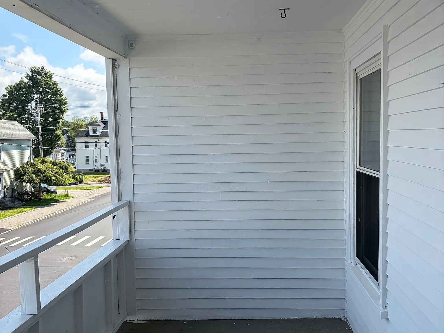 3 bed, 1300 sqft, $2,200 — Photo 3