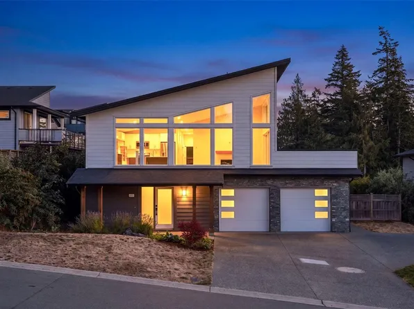 2211 Winfield Dr, Sooke, BC V9Z 0N1