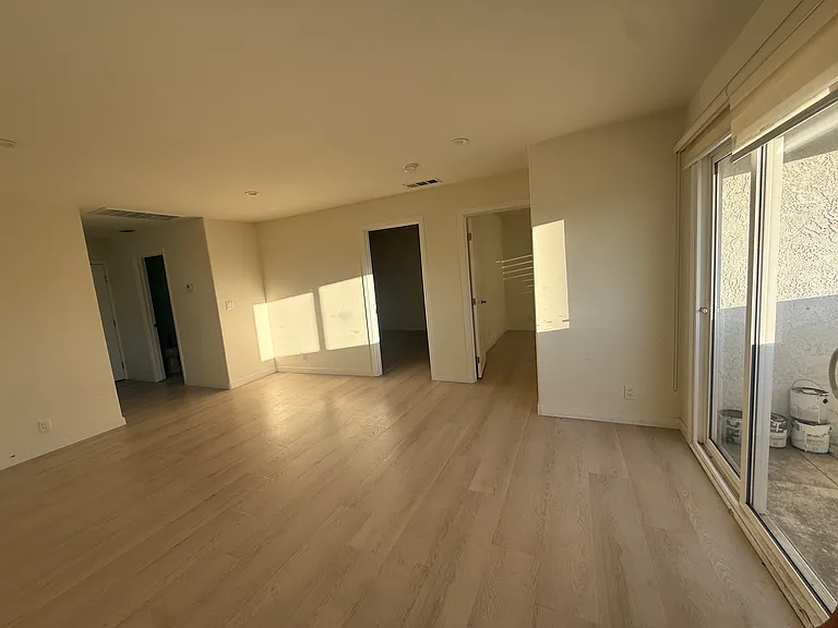 5228 Auckland Ave #2 — Photo 3