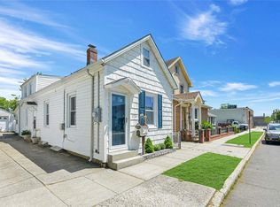 114 S 8th St, New Hyde Park, NY 11040