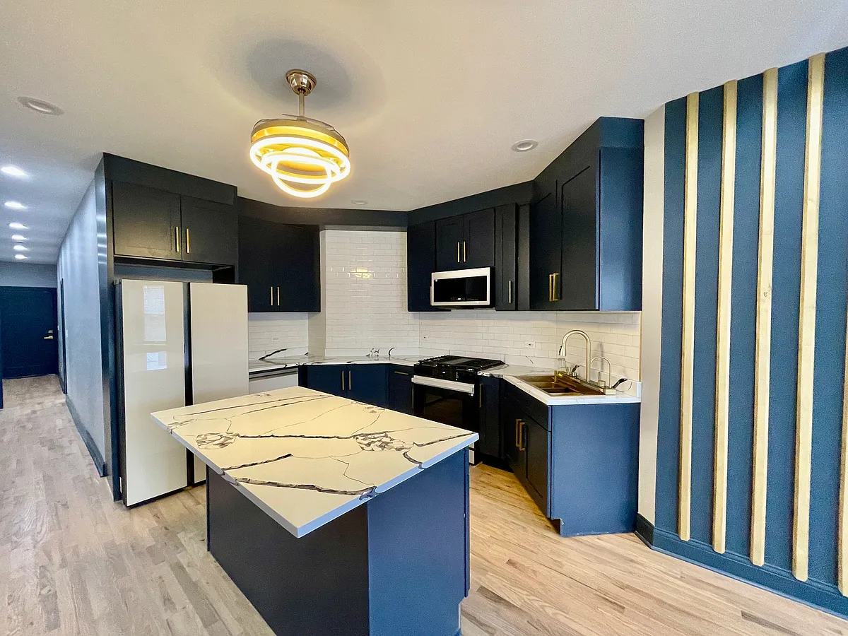 Building Photo - 1325 S Homan Ave #2