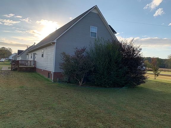 3rd image of 201 Gulley Dr