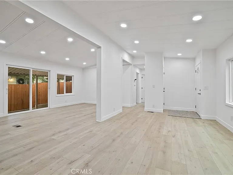 32549 Crescent Ave — Photo 4