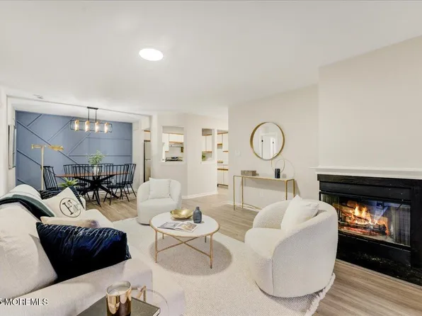 1311 Stoneridge Circle #1311, Helmetta, NJ 08828