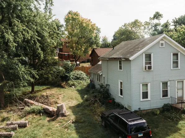 114 Cottage Ave, Carpentersville, IL 60110