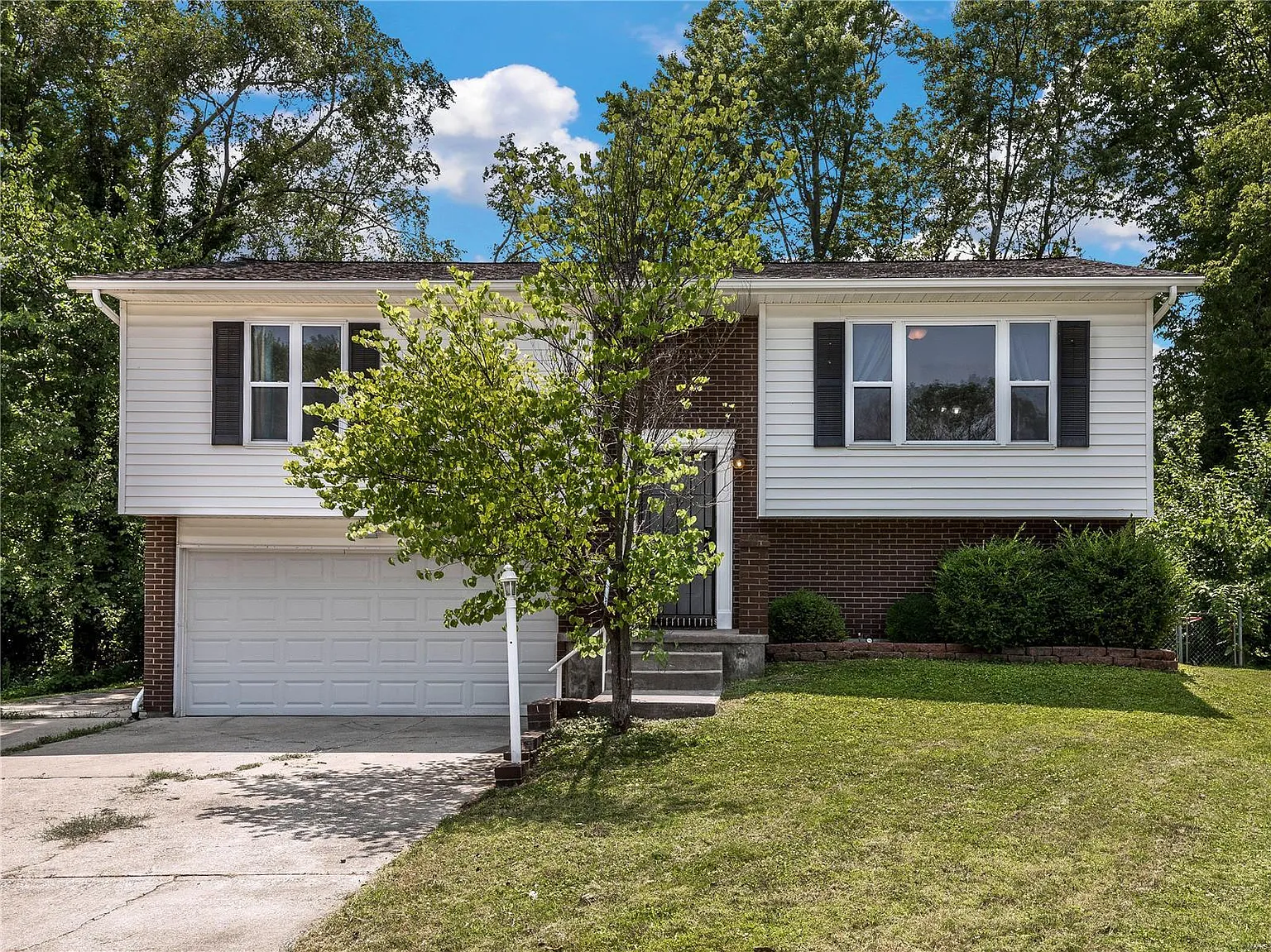 120 Wood Ct photo 1