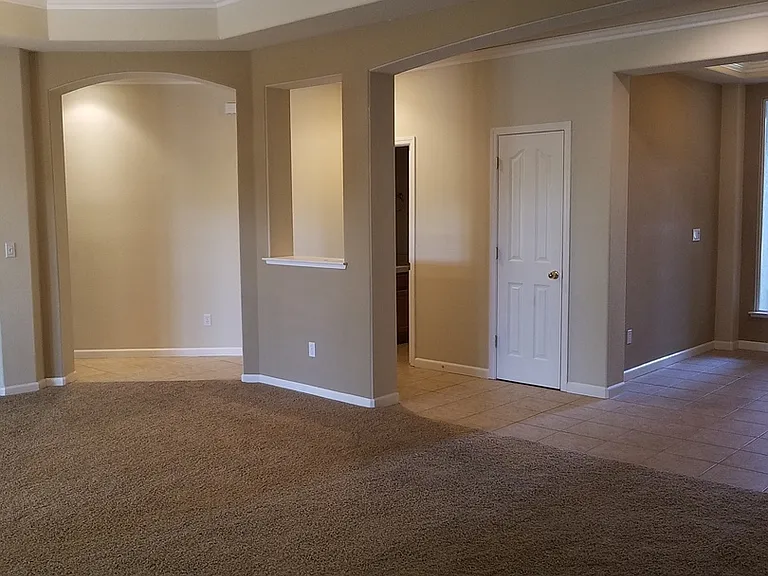 6145 Crater Lake Dr — Photo 10