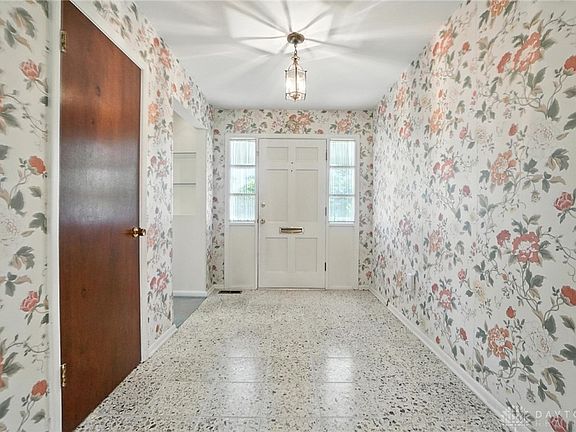 5th image of 311 E Franklin St